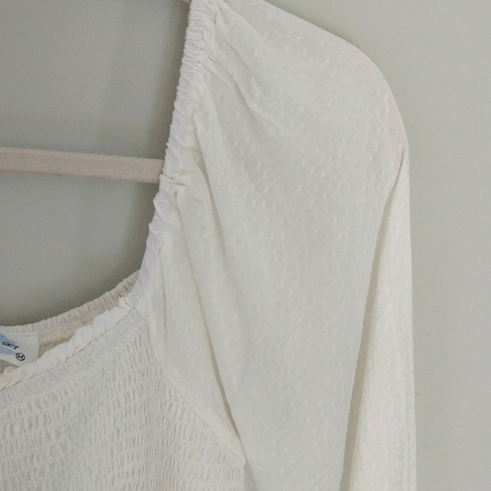 NWT Lizard Thicket Big Waterblue Sky Ivory Delicate Smocked Billow Sleeve Top - Picture 5 of 16